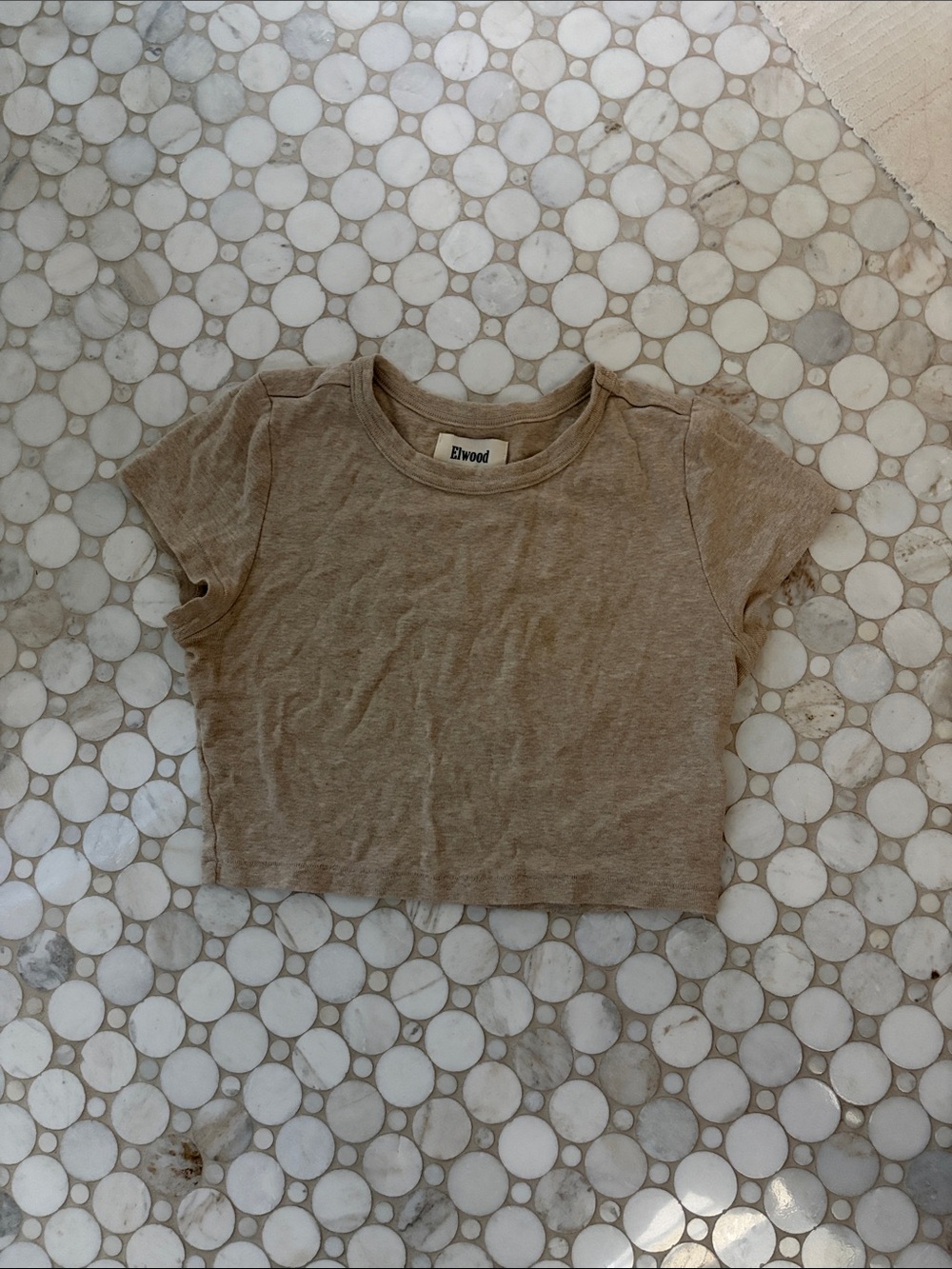 Elwood Women's Short Sleeve Crop Tee in Light Tan